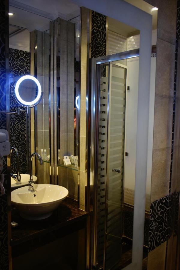 אלכסנדריה Fleet Club Mahrousa מראה חיצוני תמונה A bathroom in the hotel
