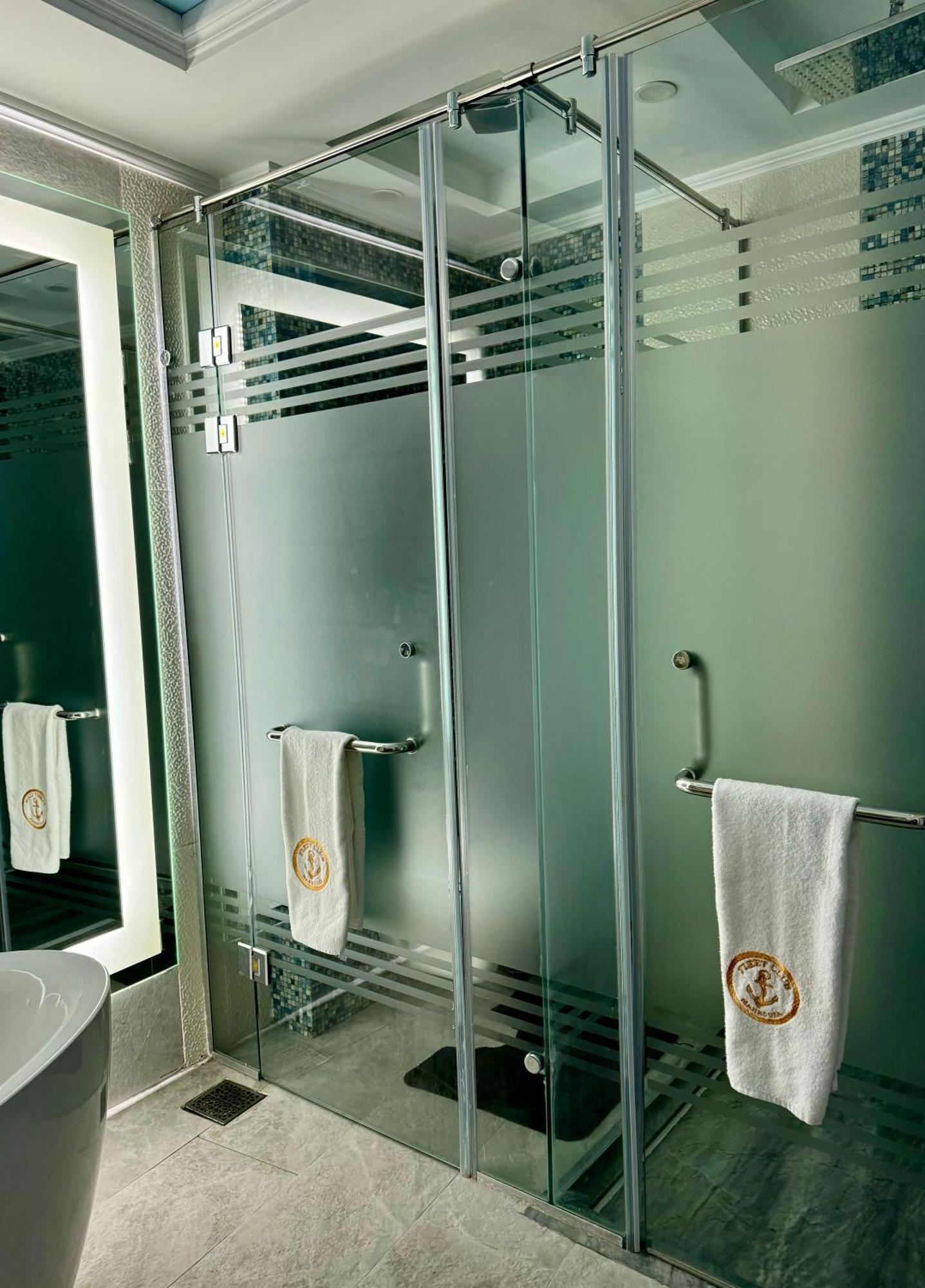 אלכסנדריה Fleet Club Mahrousa מראה חיצוני תמונה A shower door